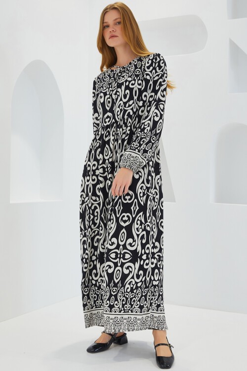 Merterium Kadın Siyah Ekru Desenli Uzun Viskon Elbise 1947