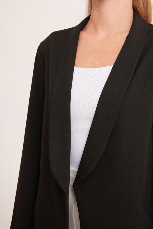 Merterium Kadın Siyah Uzun Blazer Ceket 0705