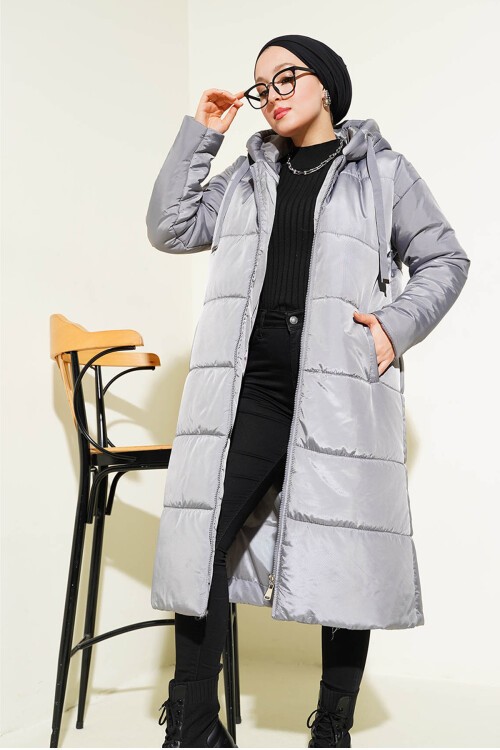 Merterium T5120 Kapşonlu Uzun Şişme Tesettür Mont - Gri