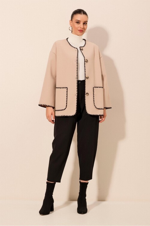 0690 Boyfriend Nakışlı Kaşe Ceket - Bej