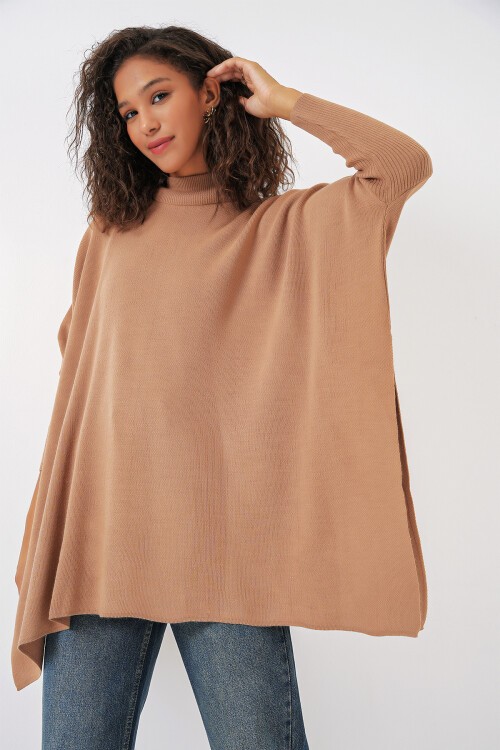 15783 Yırtmaçlı Panço Kazak - Bisküvi