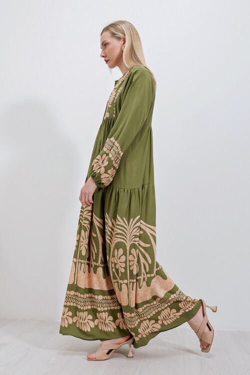 2423 Otantik Desenli Tesettür Elbise - Haki