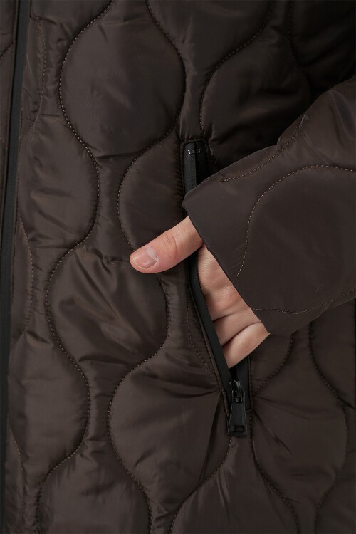 5177 Kapüşonlu Uzun Kapitone Mont - Kahverengi