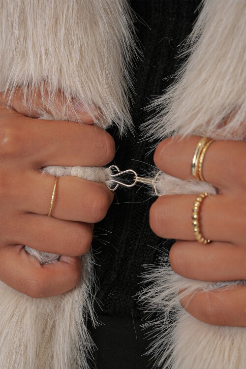 5186 Kruvaze Peluş Kürk Kaban - Krem