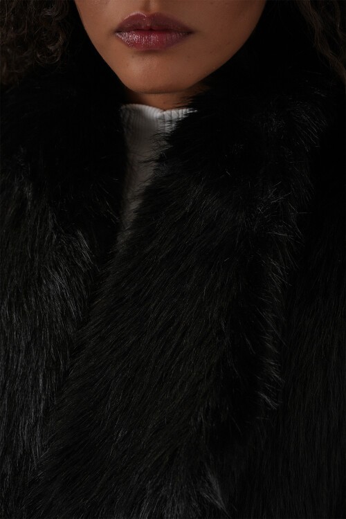 6804 Kadın Kürklü Yelek - Siyah