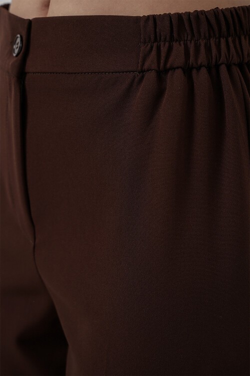 Kadın Beli Lastikli Kumaş Pantolon 30058 - Kahverengi
