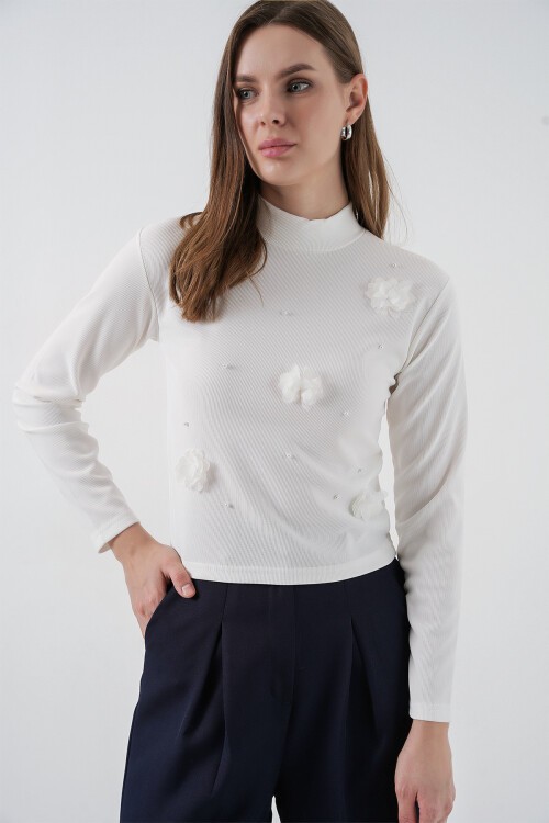 Kadın Çiçekli Örme Bluz 978 - Beyaz