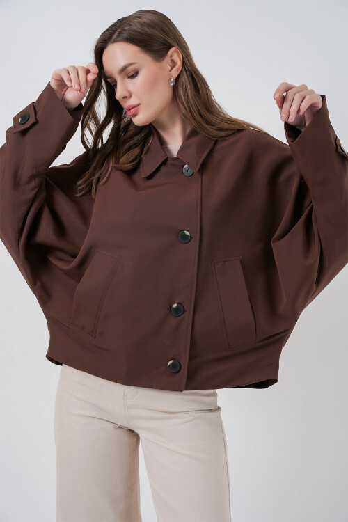 Kadın Oversize Kısa Trençkot 5977 - Kahverengi