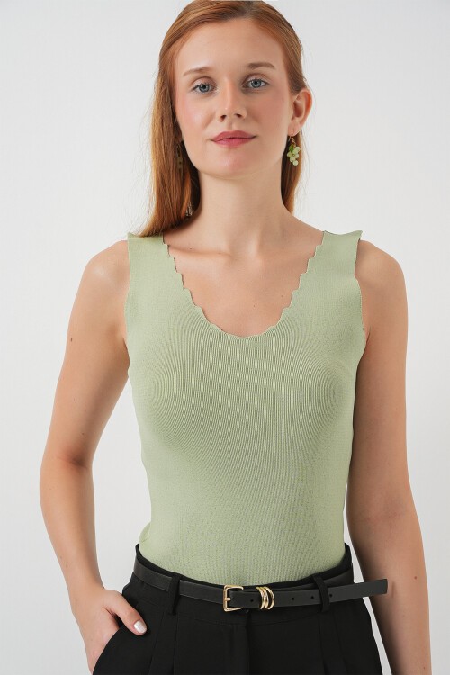 Kadın Zikzaklı V Yaka Bluz 15930 - Çağla