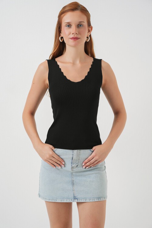 Kadın Zikzaklı V Yaka Bluz 15930 - Siyah