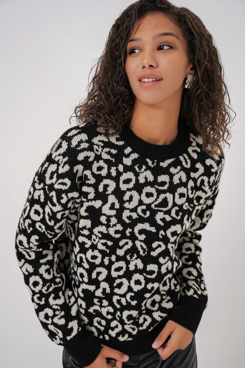 15909 Kadın Desenli Oversize Triko Kazak - Siyah - Beyaz 1