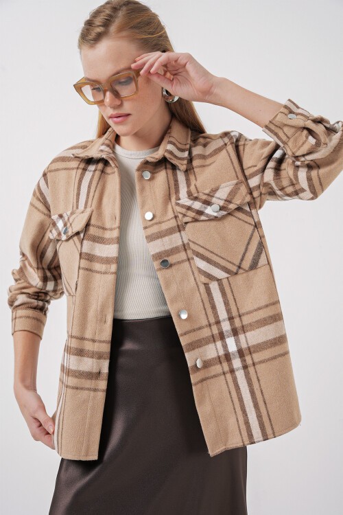 Kadın Ekose Desen Oversize Oduncu Gömlek 3854 - A.Bej