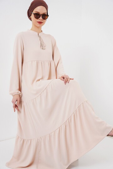 Merterium 1627 Yaka Bağcıklı Tesettür Elbise - C. Bej