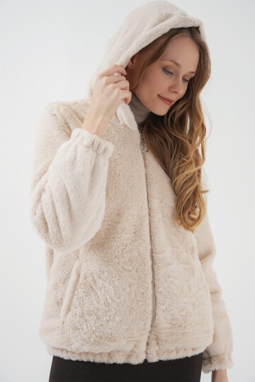 Merterium 5091 Kapşonlu Kürklü İçi Astarlı Mont - Krem