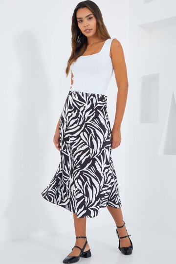 Merterium Kadın Siyah Beyaz Desenli Saten Etek 15806