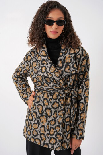 Merterium 9150 Kadın Kısa Oversize Yünlü Kaşe Kaban - Siyah