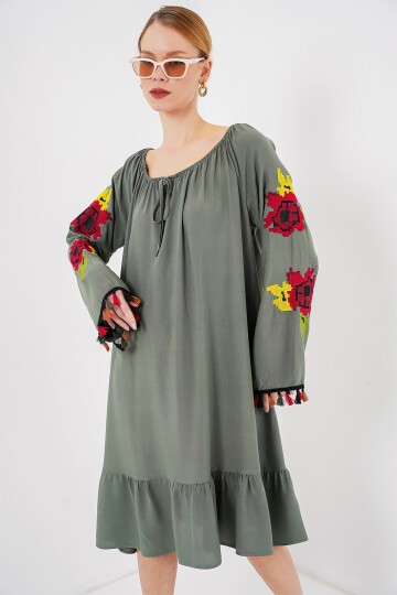 Merterium Nakışlı Midi Elbise 2531 - Haki