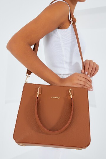 Merterium Armine Kadın Taba Zincir Detaylı Askılı Omuz Çantası 010156