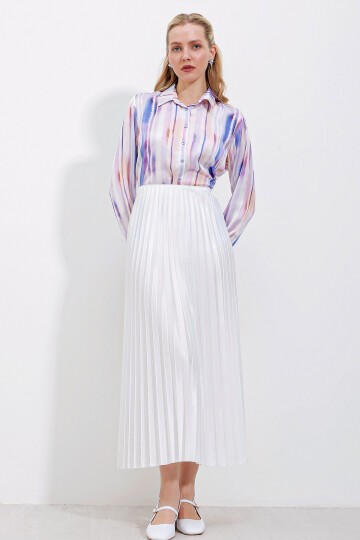 8009 Deri Görünümlü Piliseli Etek - Beyaz