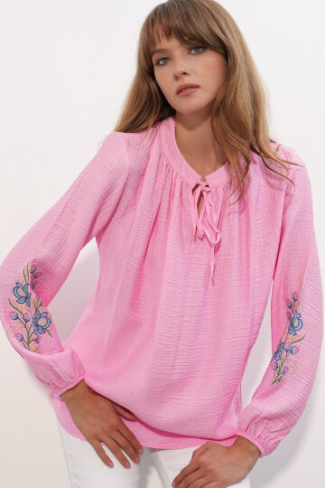 Kadın Nakışlı Oversize Bluz 1000 - Pembe
