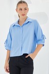 Merterium Kadın Kol Detaylı Mavi Crop Gömlek 20246