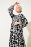 2423 Otantik Desenli Tesettür Elbise - Siyah