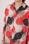 Merterium Kadın Kırmızı Siyah Desenli Oversize Saten Gömlek 3985