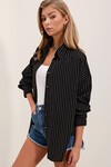 Merterium Kadın Siyah Beyaz Çizgili Oversize Uzun Basic Gömlek 3900