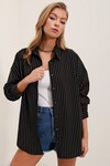Merterium Kadın Siyah Beyaz Çizgili Oversize Uzun Basic Gömlek 3900