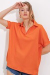 Merterium Kadın Turuncu Oversize Polo Yaka Örme Bluz 0486