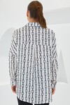 Kadın Siyah Beyaz Desenli Oversize Saten Gömlek 3985