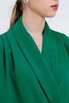 Kadın Zümrüt Yeşili Kruvaze Yaka Dökümlü Saten Bluz 0492