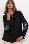 Kadın Nakışlı Oversize Bluz 1000 - Siyah